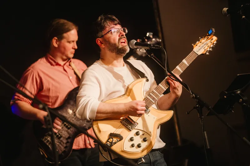 Richard a jeho dvanáctistrunný (téměř)Rickenbacker